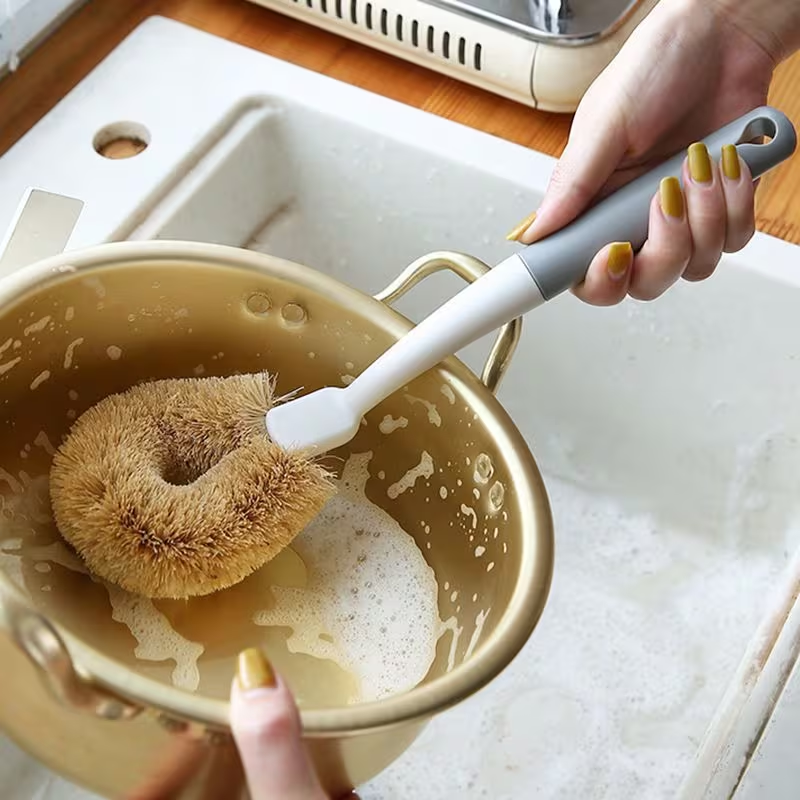 Long-handled multi-functional pot brush | Coconut fiber kitchen cleaning brush