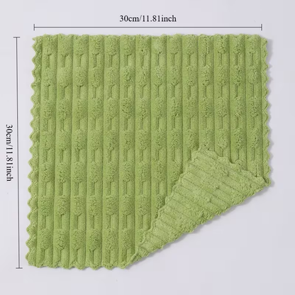 A set of 5 thickened microfiber cleaning cloths, highly absorbent and soft to the touch.