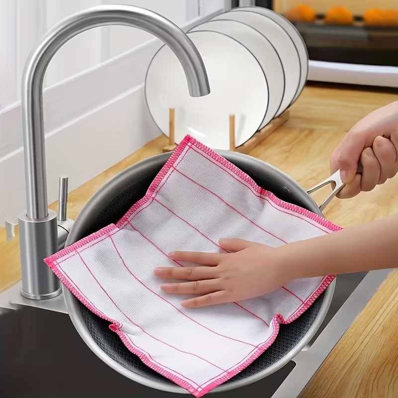 Extra absorbent, thickened dishcloth - reusable, suitable for both wet and dry use.