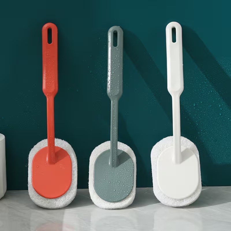 Long-handled sponge brush, designed for deep cleaning of bathtubs.