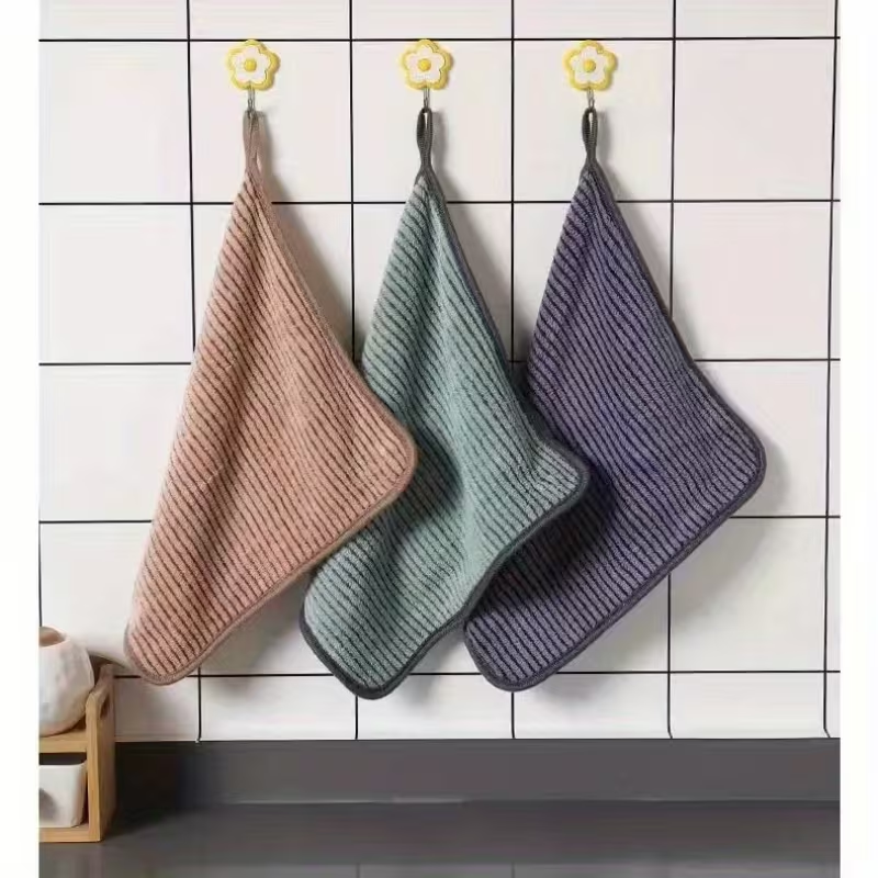 5/10/24-piece pack of cleaning cloths, highly absorbent and lint-free.