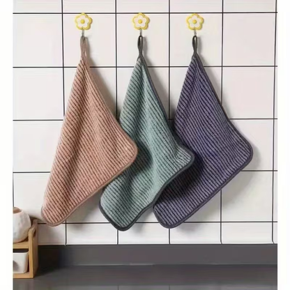 5/10/24-piece pack of cleaning cloths, highly absorbent and lint-free.