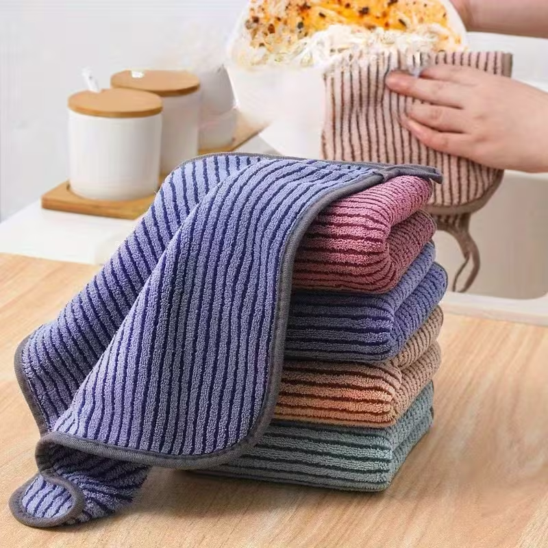 5/10/24-piece pack of cleaning cloths, highly absorbent and lint-free.